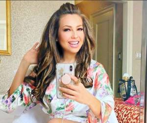 Thalía es una cantante, compositora, actriz, empresaria y modelo mexicana.​​​​ Posee también la nacionalidad estadounidense.​