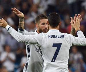 Cristiano festeja la anotación de su compañero Sergio Ramos (Foot: AFP)