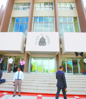 Algunos jueces no redactan fallos