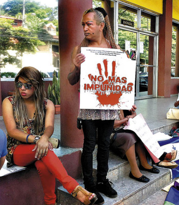 Gais rechazan impunidad por 117 crímenes