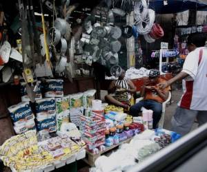 El producto ilegal ha comenzado a ser expuesto en los locales de los mercados de Comayagüela. Foto: Alejandro Amador/EL HERALDO.