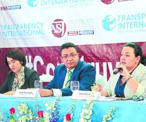 La sociedad civil y las autoridades de la Secretaría de Salud revelaron detalles de un informe sobre la penetración política en la contratación de personal.