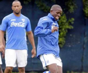 HOUSTON, TX - 29 de septiembre: Boniek Garcia # 27 del Dynamo de Houston celebra su gol en el segundo tiempo ante el Revolution de Nueva Inglaterra en el estadio de BBVA Compass el 29 de septiembre de 2012 en Houston, Texas. Houston gana 2-0. (Foto por Bob Levey / Getty Images)