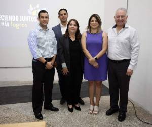 Federico Fiallos, Carlos Dávila, Ileana López, Rosa Montoya y Óscar Cáceres