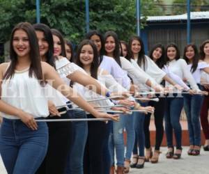Estas hermosas jovencitas del Instituto España Jesús Milla Selva se robarán las miradas en los desfiles del 15 de septiembre del 2017. Fotos: Eduard Rodríguez/EL HERALDO.
