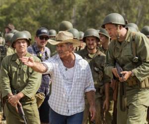 Mel Gibson dirigiendo una escena de la cinta nominada al Oscar Hacksaw Ridge (Fotos: Agencias/ AP / Especiales EL HERALDO / EL HERALDO Honduras)