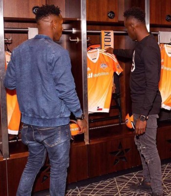 Alberth Elis, feliz de pasar sus vacaciones en Honduras