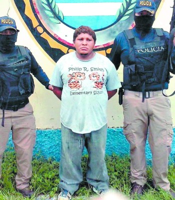 Cae extorsionador en terminal de autobuses