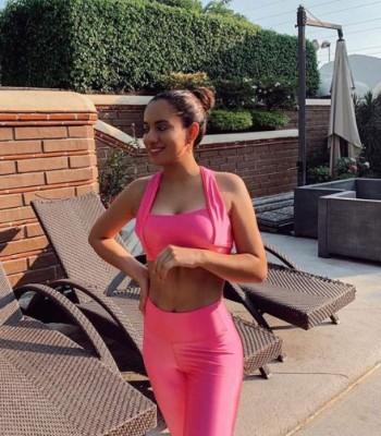 FOTOS: A sus 22 años así luce Joana, la sexy hija de Joan Sebastian