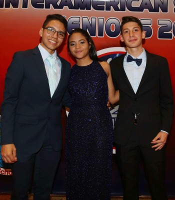 Celebran la primera promoción de la Interamerican School