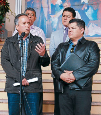 Álvarez ratifica que buscará la presidencia