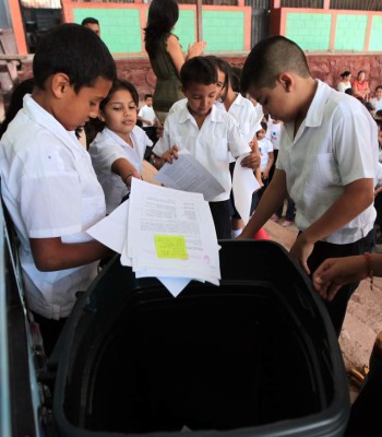 Aula por aula, niños comparten mensaje ambiental