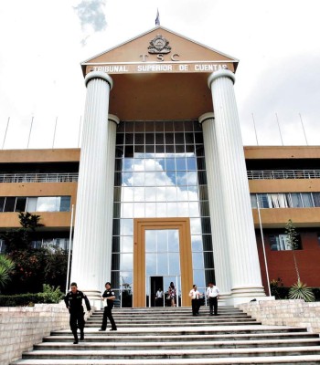 Indagan corrupción en Matrícula Gratis