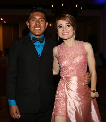 Eduardo Sierra y Yasmín Álvarez ya son esposos ante Dios