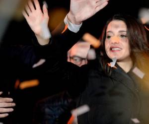 Inés Arrimadas dejó claro que darán batalla. 'El proceso (independentista) no representa un futuro para todos los catalanes, y vamos a seguir luchando, incluso con esa ley electoral injusta que da más escaños a quien tiene menos votos', declaró esta exabogada de 36 años.