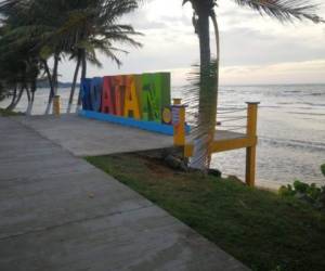 Así amaneció Roatán luego del paso de la Tormenta Tropical Nana. Foto COPECO.