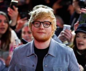 El cantautor Ed Sheeran llega a la función de la película 'Songwriter' en el Festival Internacional de Cine de Berlín. Foto AP.