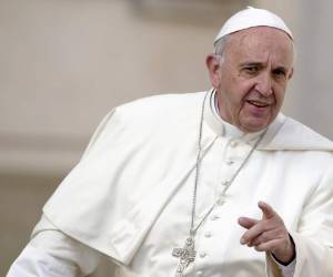 'No es posible decir que todos los que se encuentran en alguna situación llamada 'irregular' viven en una situación de pecado mortal', sostiene Francisco.