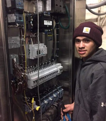 Hondureños ponen en alto nombre de su patria con su trabajo