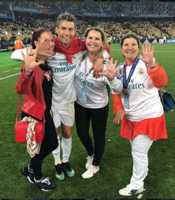 Así es la vida de María Aveiro, la abnegada madre de Cristiano Ronaldo