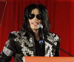 La demanda presentada alega que el especial transmitido la semana pasada, 'The Last Days of Michael Jackson', usa ilegalmente fragmentos importantes de sus canciones más importantes.