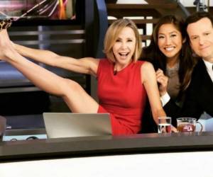 Lisa Breckeridge junto a un grupo de sus compañeros de Fox 11. Foto: Instagram.