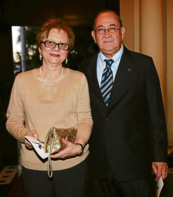 Invitados ovacionan gala del Teatro de Danza de Harlem