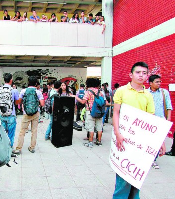Los estudiantes se niegan a volver a clases en la UNAH