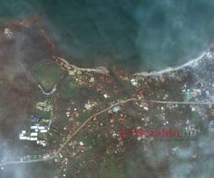 Iota también dejó daños en Sudamérica. Esta imagen satelital divulgada por Maxar Technologies muestra la parte noroeste de la pequeña isla colombiana de Providencia después del paso del huracán Iota. Foto: Agencia AFP.