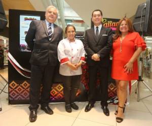 osé Guillermo Betancourt, Nataly Torres, Guillermo Gonzales y Eliana Durand