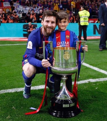 ¿Cuál de los tres hijos del astro del Barcelona, Leo Messi, será igual que él?