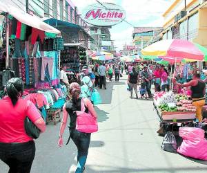 Los primeros en recibir las advertencias por el color del pelo fueron los propietarios de puestos de los mercados de Comayagüela.