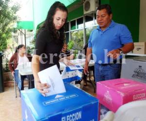 La presencia de jóvenes y nuevos votantes en algunos centros de votación del PL no superó las expectativas durante estas elecciones internas. Foto: Jonhy Magallanes./ EL HERALDO