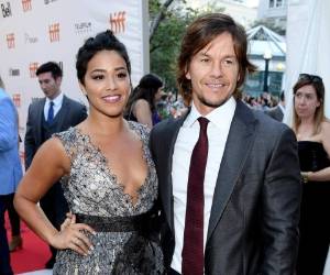 El actor con su esposa Rhea Durham, con quien tiene cuatro hijos. Mark Whalberg fue el productor de una de las series más famosas de HBO, Entourage.