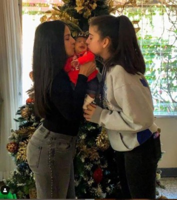 Samantha Velásquez, reluciente y estilizada, al regresar a la TV tras embarazo (FOTOS)