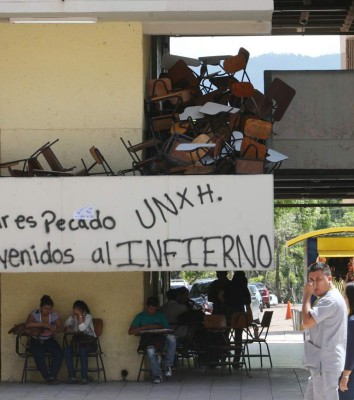 Rectora denuncia que dirigentes de Libre están detrás de tomas