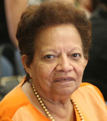 Unos 200 empleados atienden centros de atención de la DEI