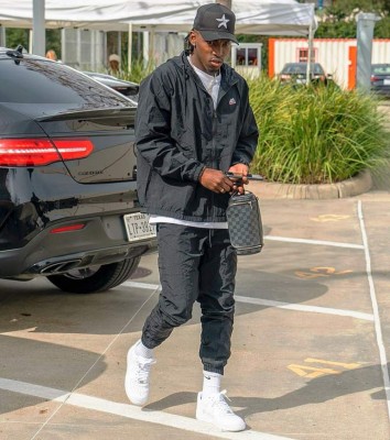 Carros, viajes y moda: así es la vida de Alberth Elis en Portugal