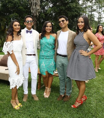 Seniors de Elvel School celebran su tradicional desayuno para fortalecer lazos de amistad