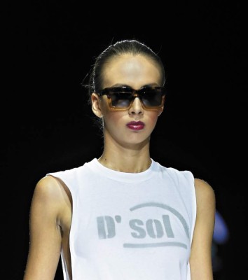 Consienta sus ojos con mucho estilo y glamour