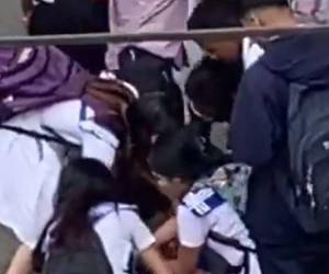 Menor resulta herida en escuela durante ataques de criminales en Ecuador