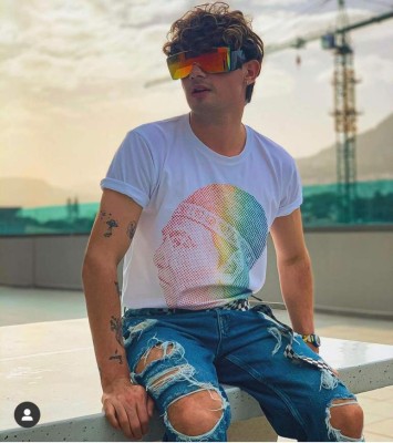 Facundo Caballero, presentador, estudiante de marketing y emprendedor hondureño