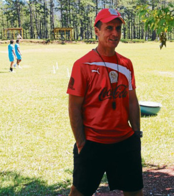 Técnicos hondureños toman control de la Liga