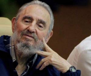 Raúl Castro aseguró que así lo hubiese querido su hermano. Foto AP y AFP.