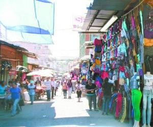 Los mercados capitalinos son el centro del comercio de la capital en las plazas comerciales se genera un flujo de efectivo de entre 30 y 50 millones de lempiras. Y el 45 por ciento de los tributos municipales.