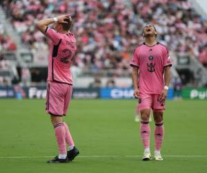 El astro argentino no vio acción porque el entrenador de lar Garzas rosas le dio descanso.
