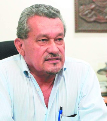 Más centros educativos son militarizados en Tegucigalpa