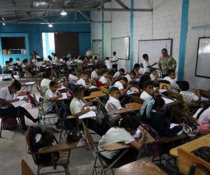 En Honduras chay cerca de 1.7 millones de alumnos matriculados al sistema educativo.