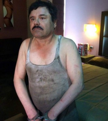 ¿Por qué 'El Chapo' Guzmán aparece sin esposas en la primera foto de su recaptura?