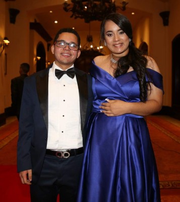 Celebran la primera promoción de la Interamerican School